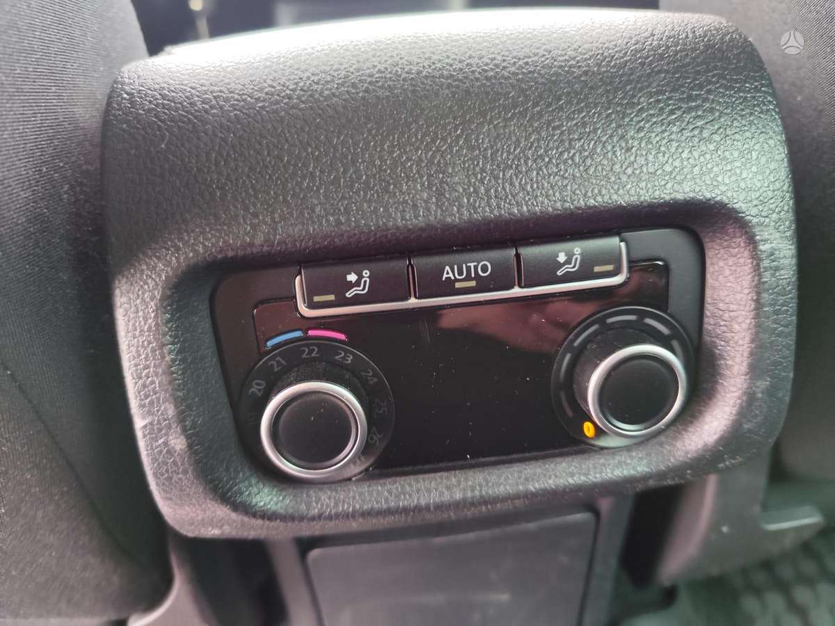 Volkswagen Sharan 2012 — photo 12