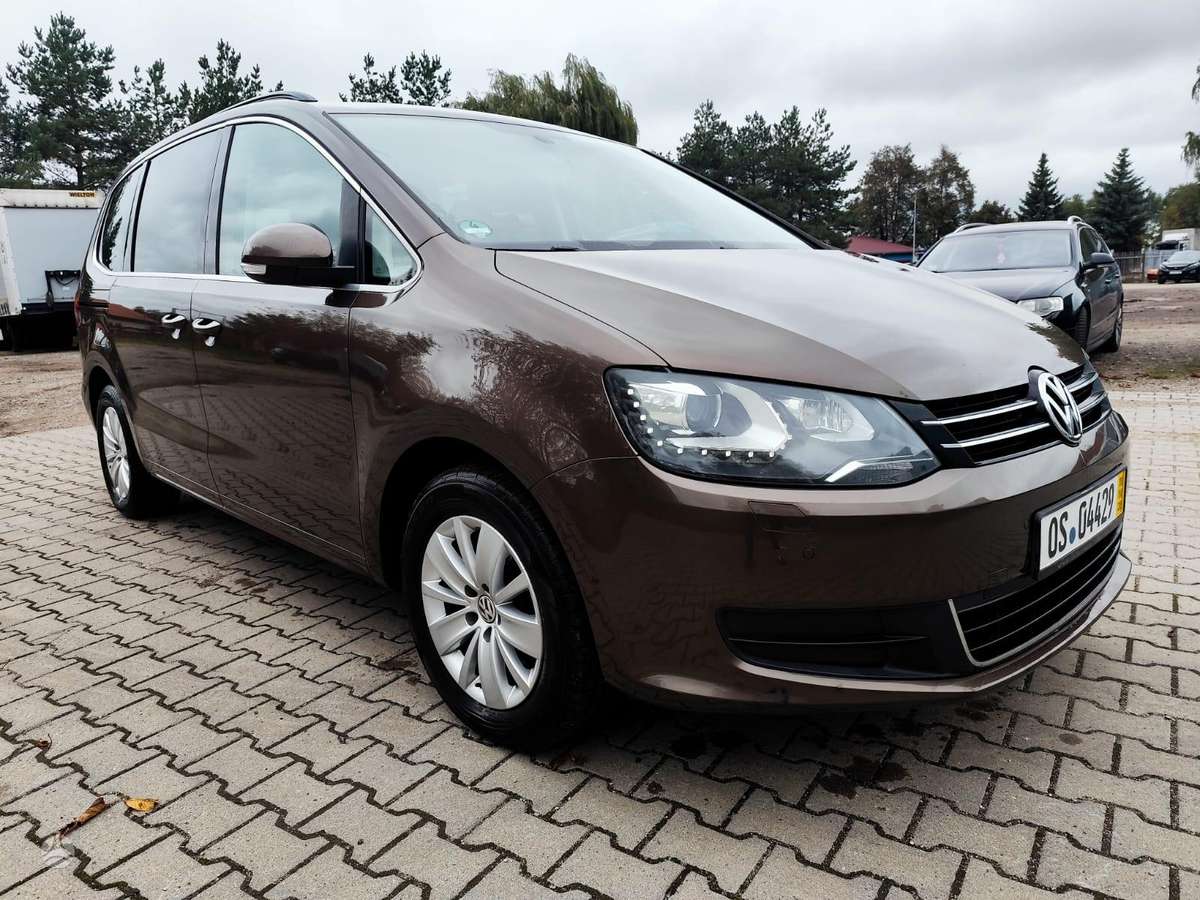Volkswagen Sharan 2012 — interior