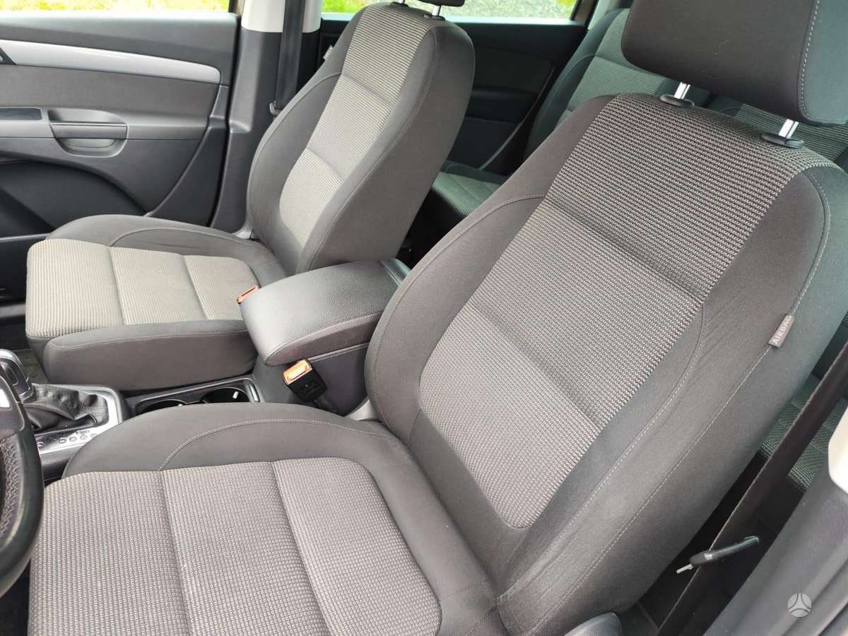 Volkswagen Sharan 2012 — photo 7