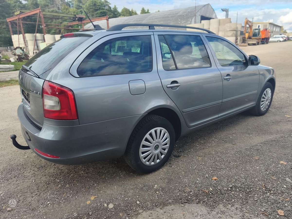 Skoda Octavia 2013 — фото 16