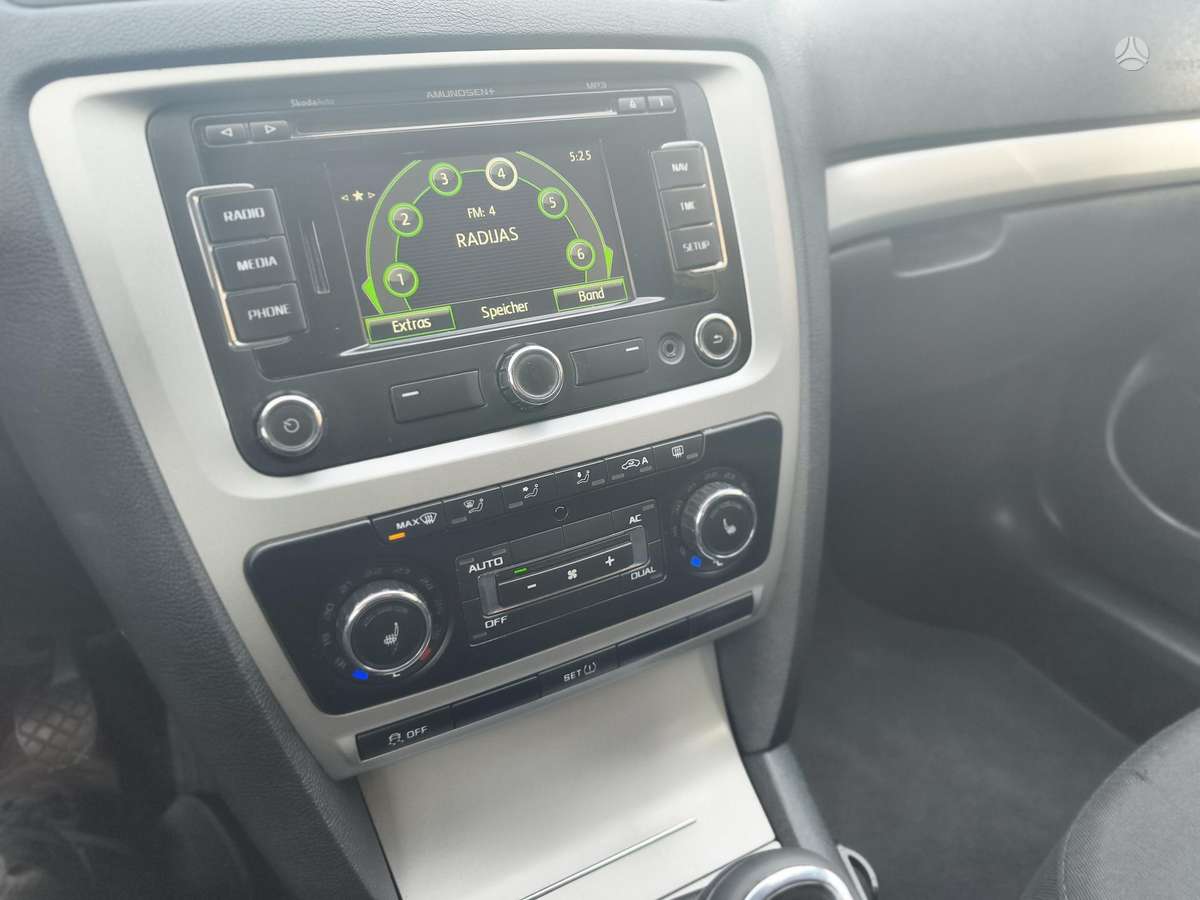 Skoda Octavia 2013 — фото 18