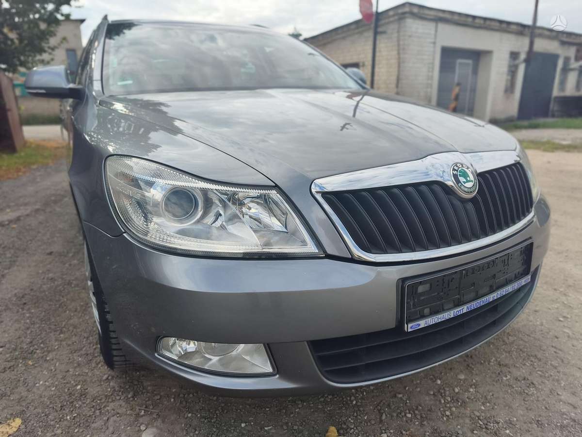 Skoda Octavia 2013 — вигляд ззаду
