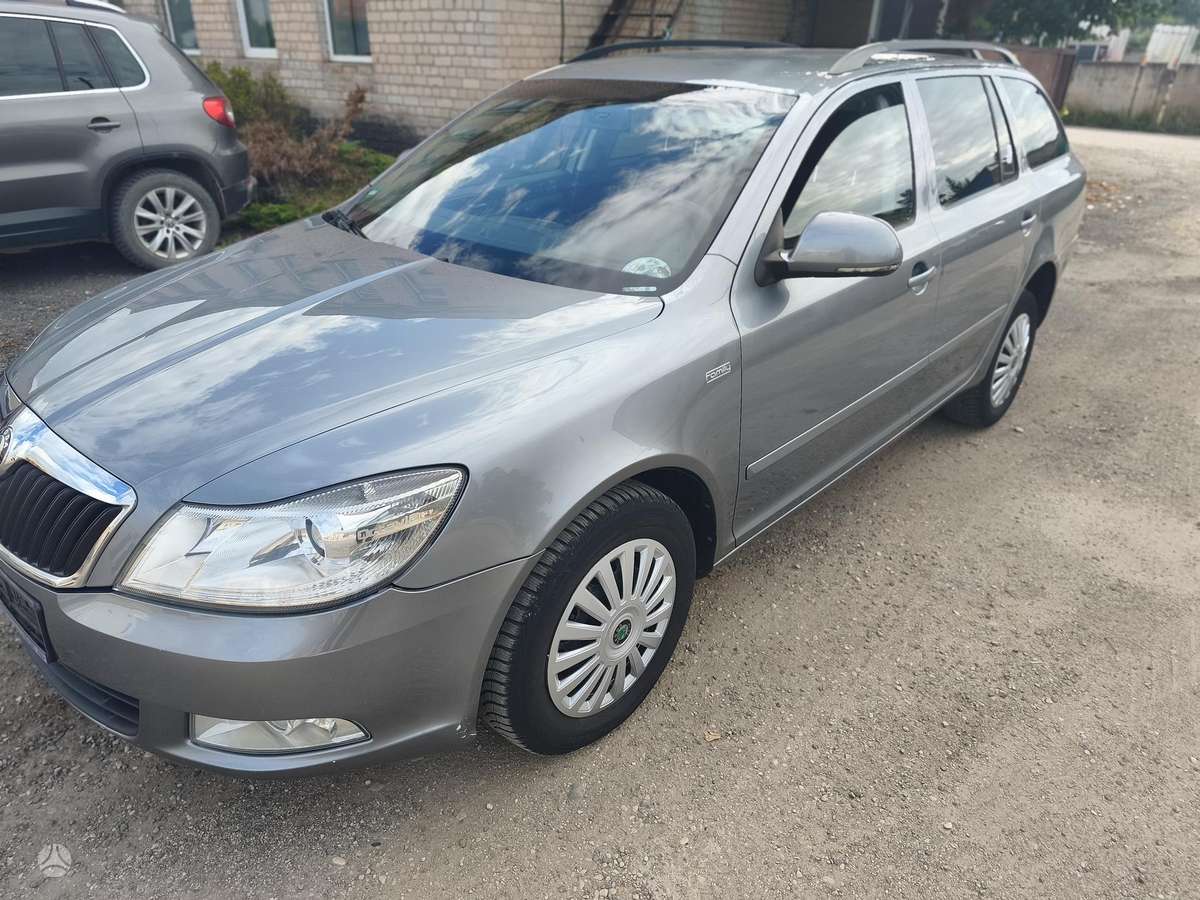 Skoda Octavia 2013 — двигун 1598 cm³, 105 HP (77kW)