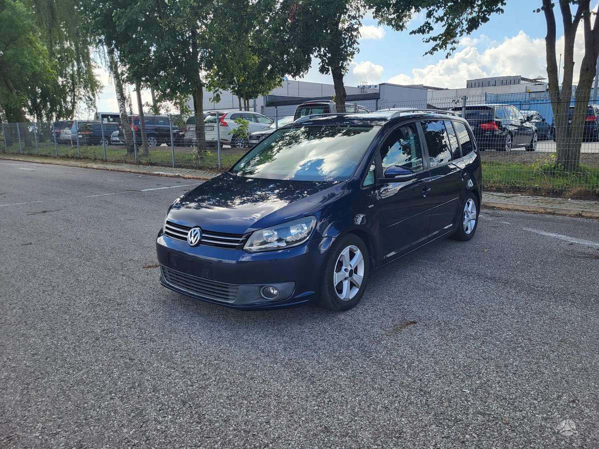 Volkswagen Touran 2013 — двигун 1390 cm³, 140 HP (103kW)