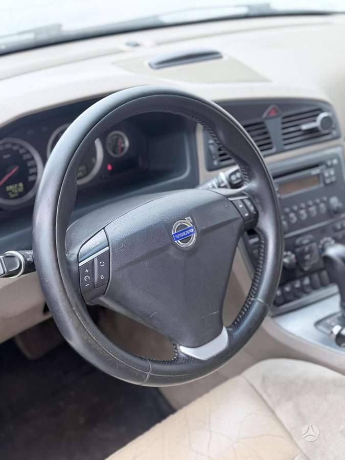Volvo V70 2007 — photo 10