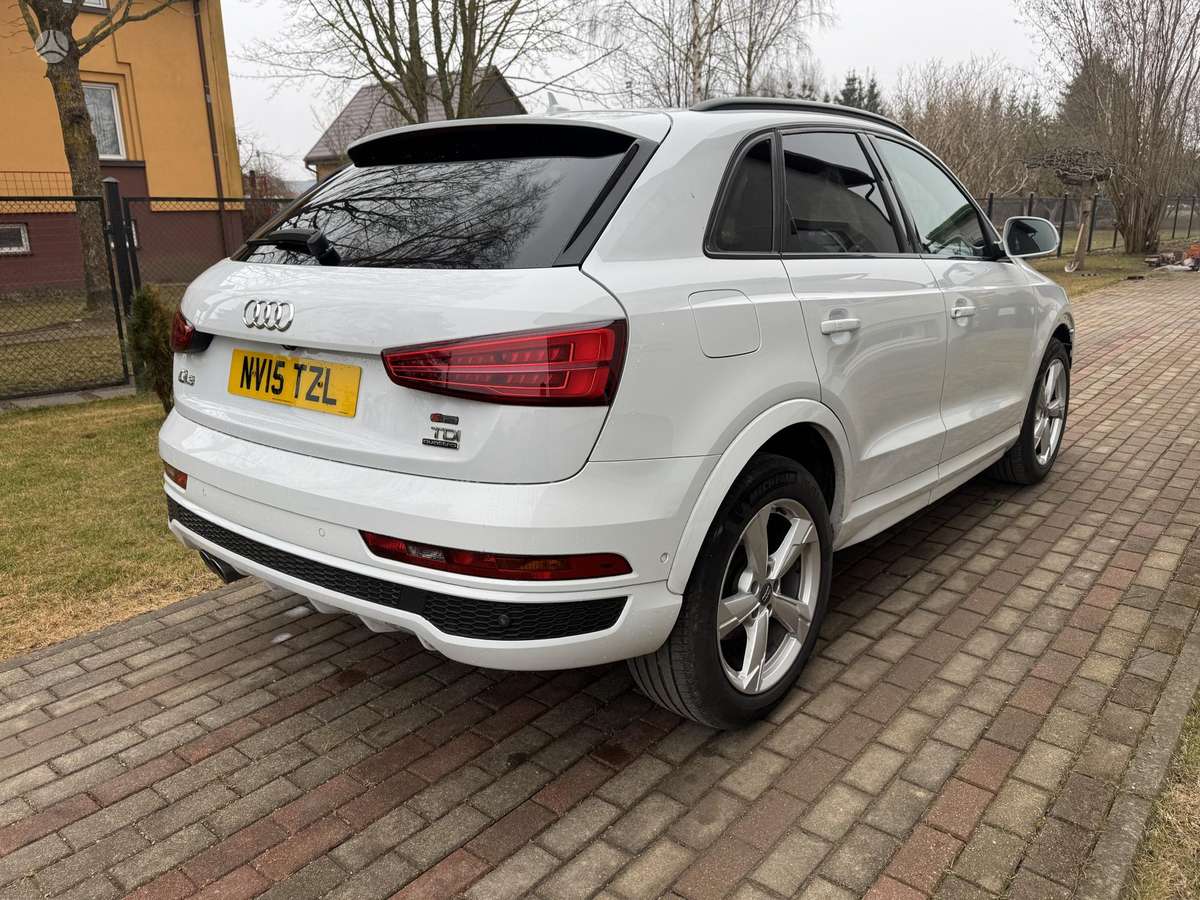 Audi Q3 2015 — photo 12