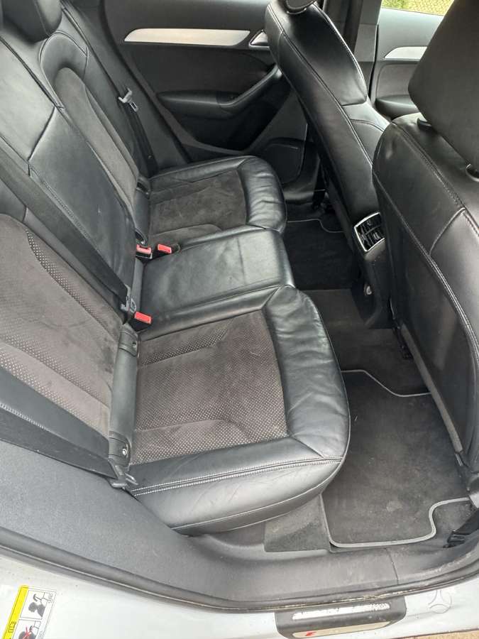 Audi Q3 2015 — photo 21