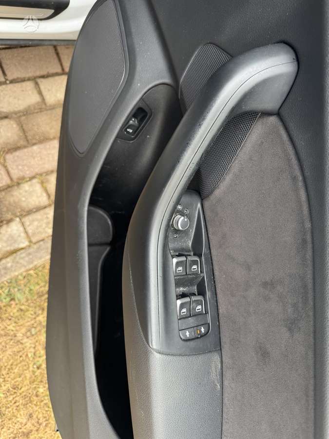 Audi Q3 2015 — photo 26
