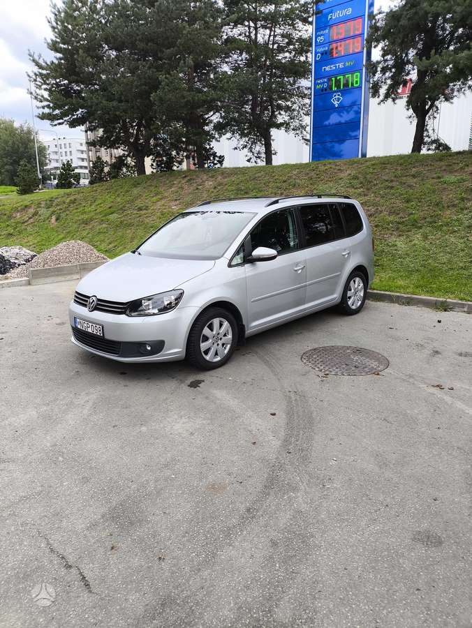 Volkswagen Touran, 2013