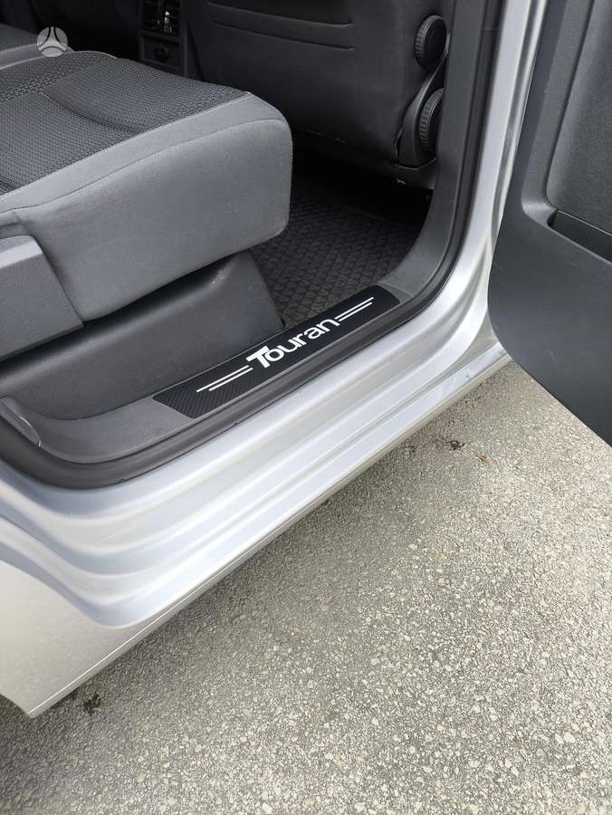 Volkswagen Touran 2013 — photo 15