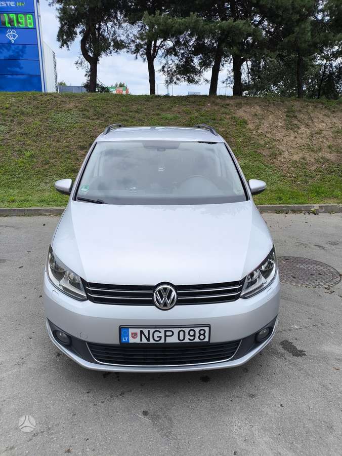 Volkswagen Touran 2013 — engine 1598 cm³, 105 HP (77kW)