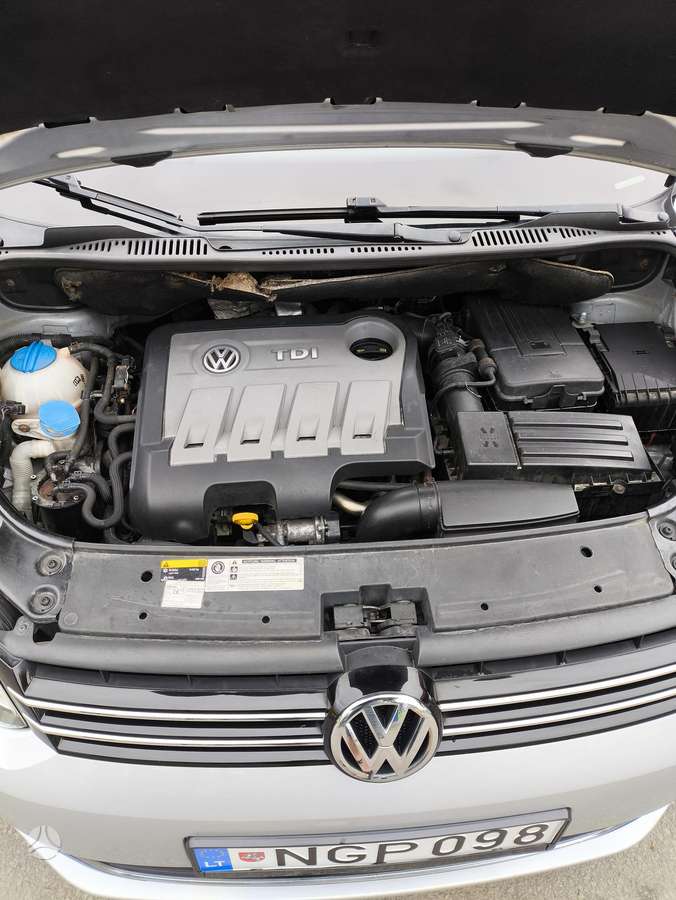 Volkswagen Touran 2013 — photo 6
