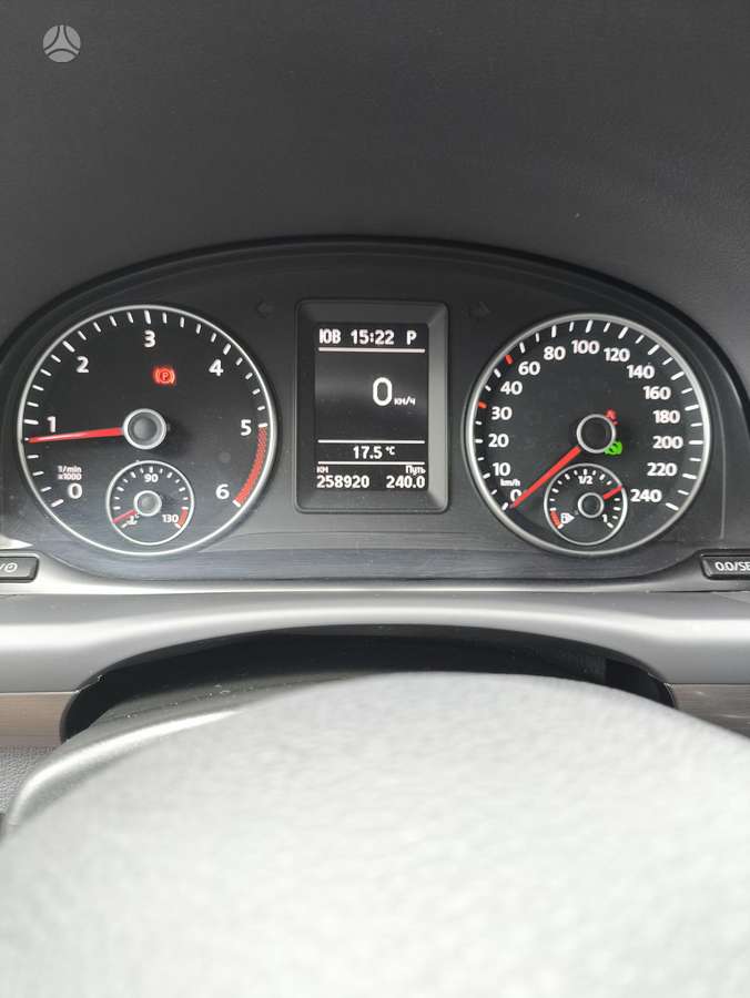 Volkswagen Touran 2013 — photo 9