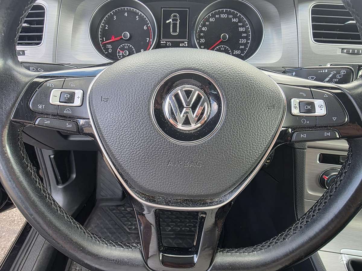Volkswagen Golf 2015 — photo 17