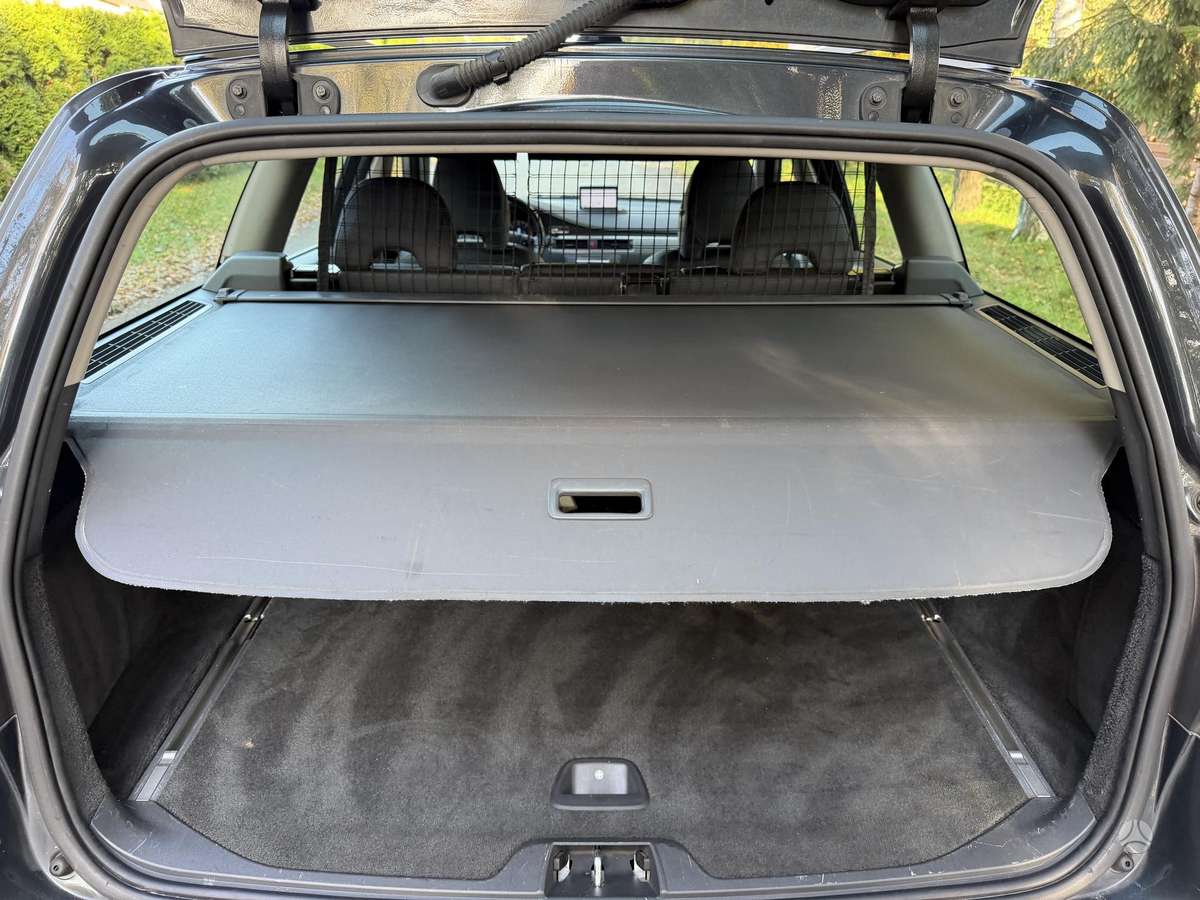 Volvo V70 2009 — photo 14