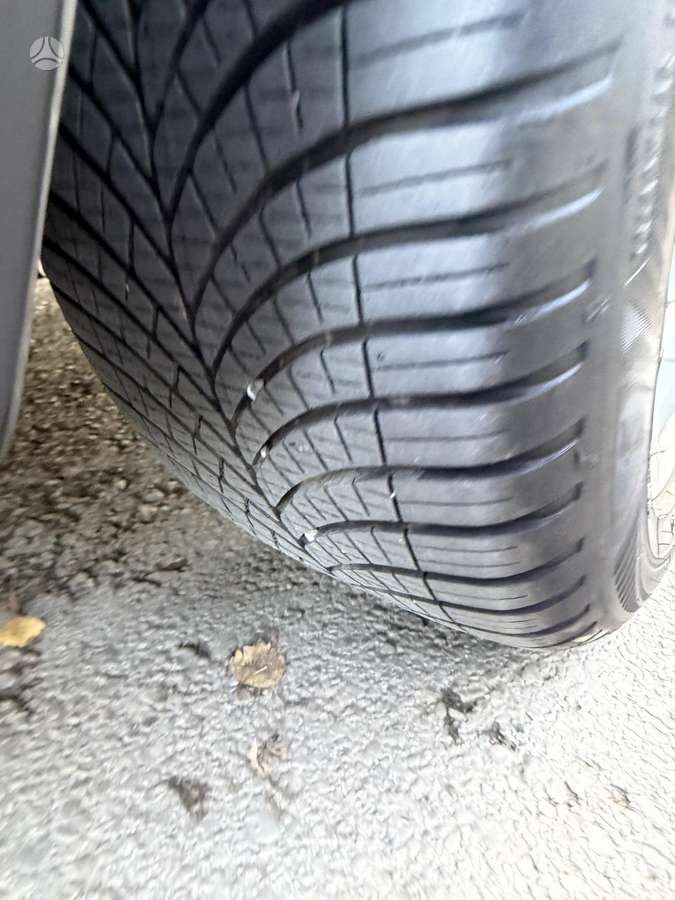 Volvo V70 2009 — photo 15