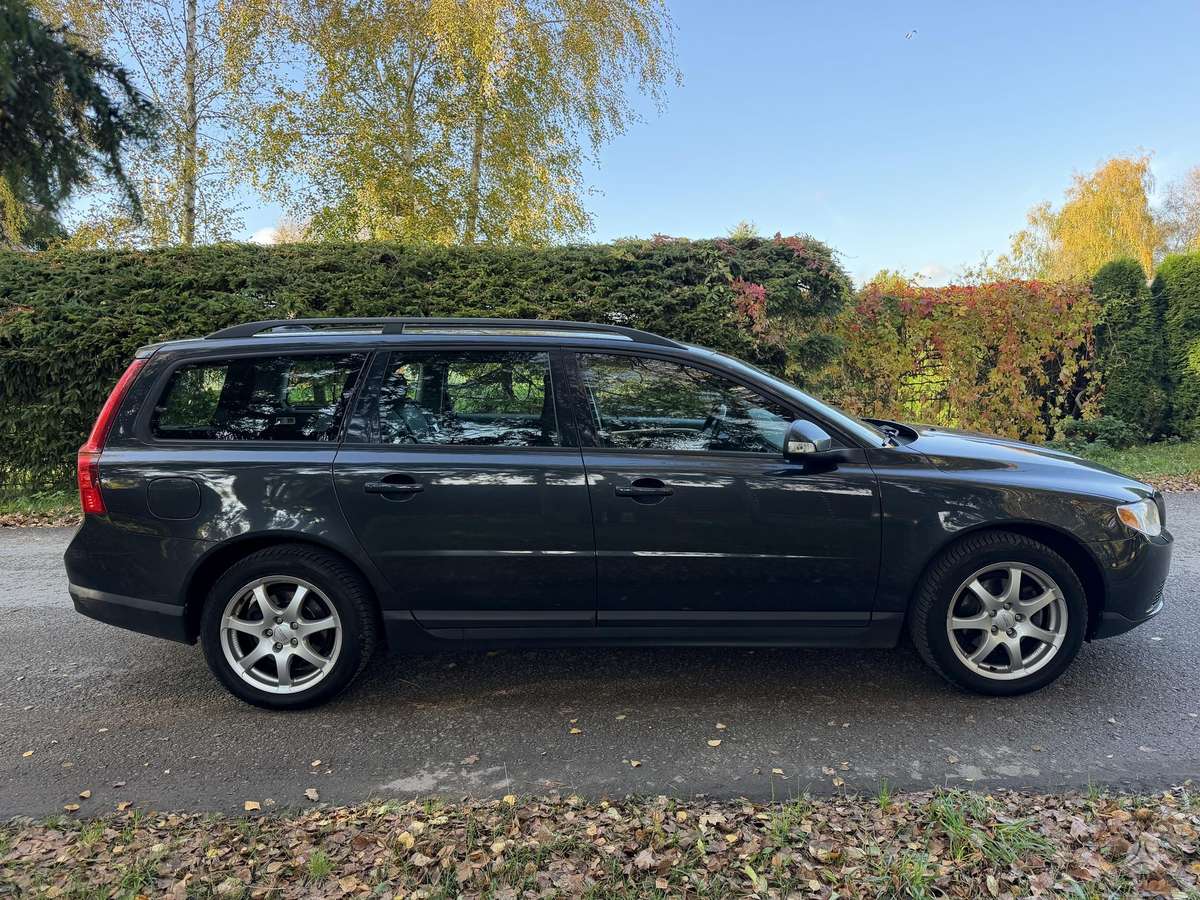 Volvo V70 2009 — engine 1997 cm³, 136 HP (100kW)
