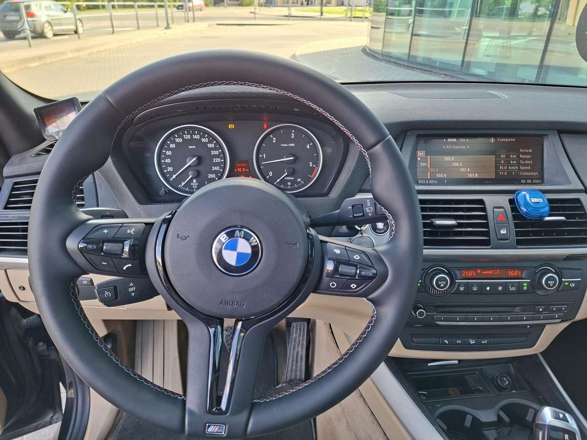BMW X5 2008 — photo 16