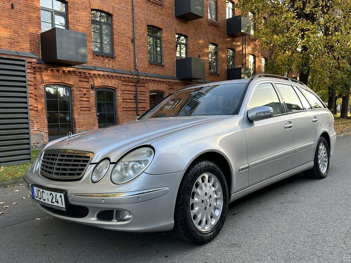Mercedes-Benz E220, 2005