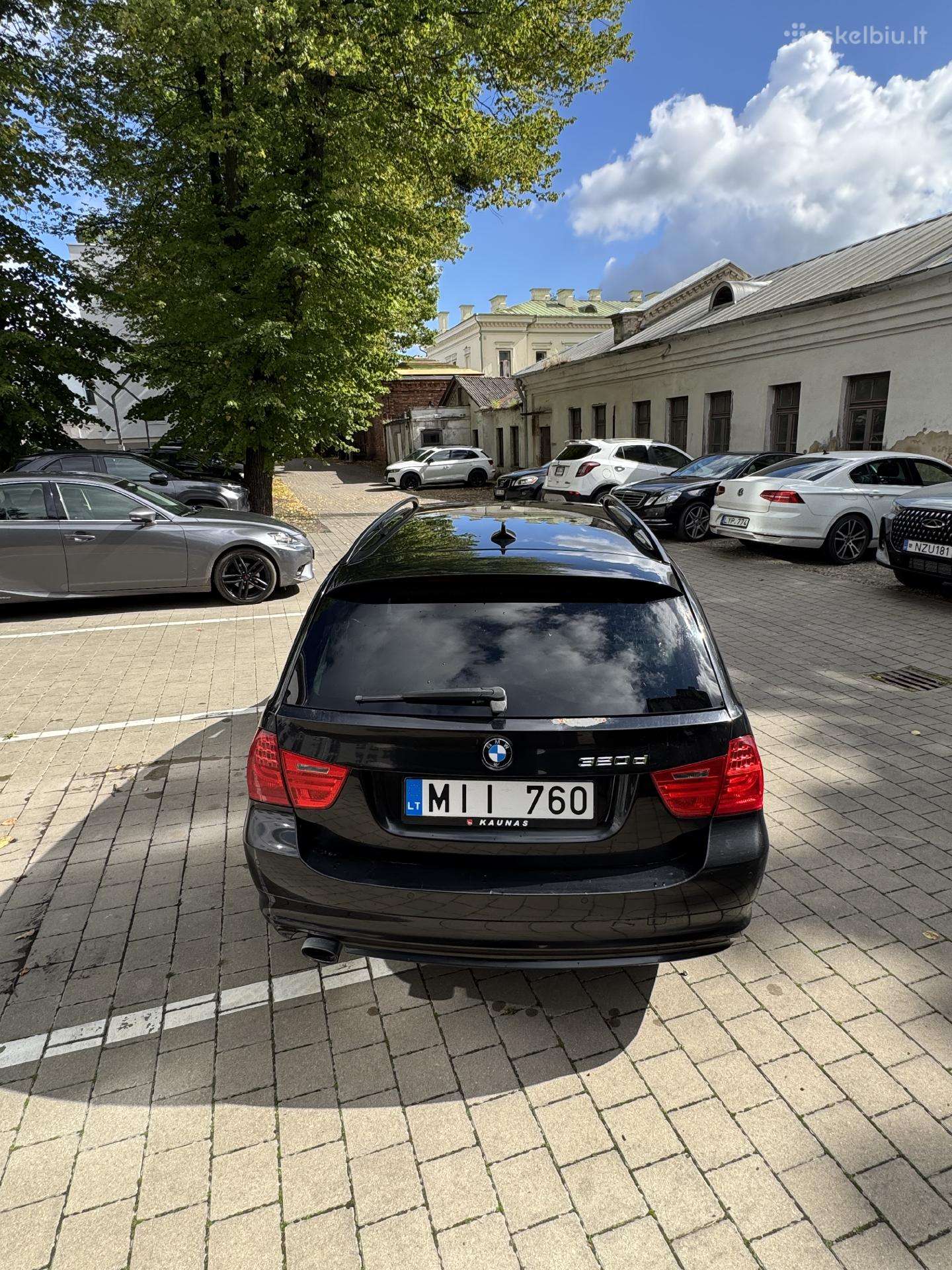 BMW 320 2009 — engine 2000 cm³, 177 HP (130kW)