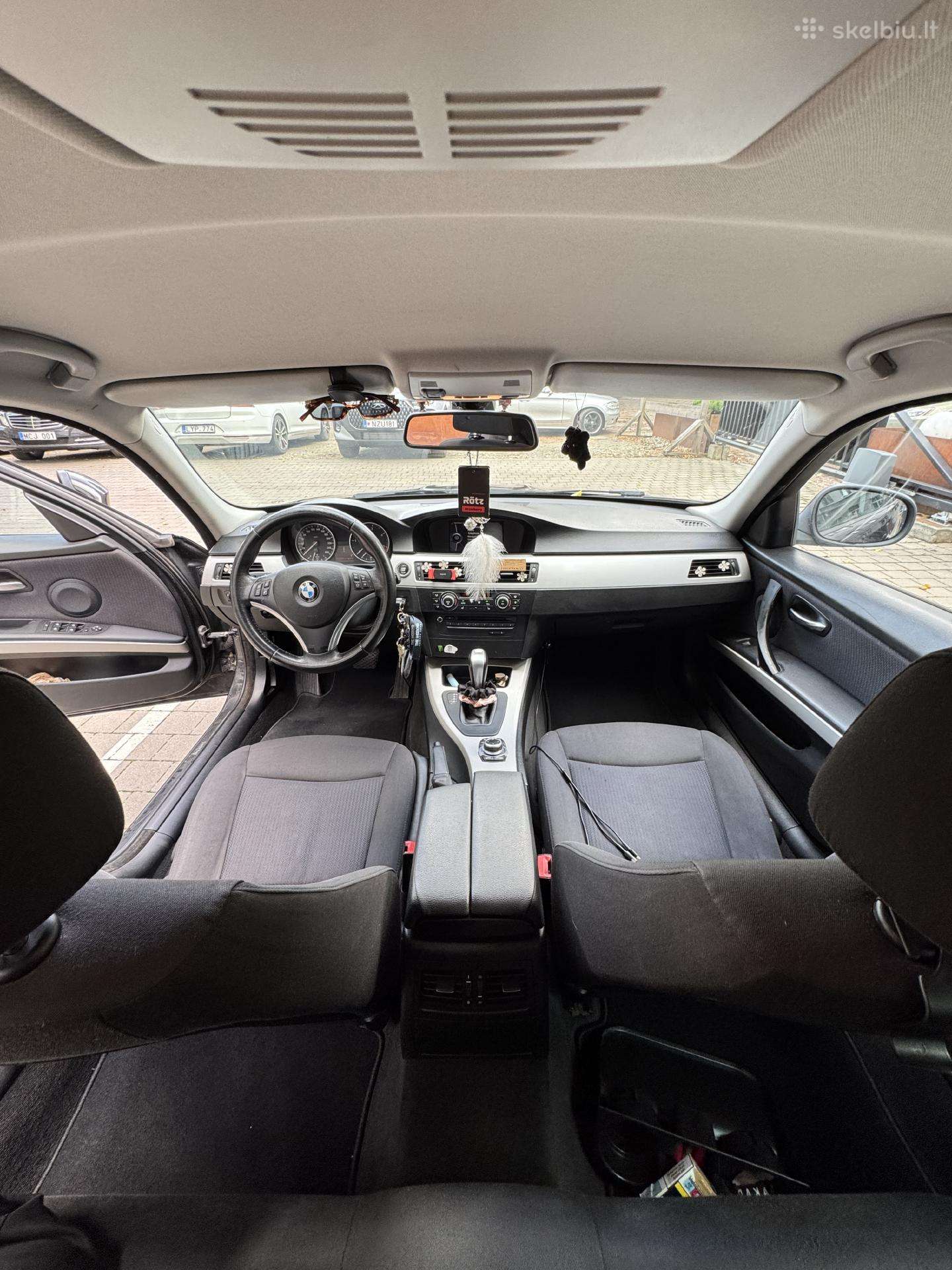 BMW 320 2009 — photo 5
