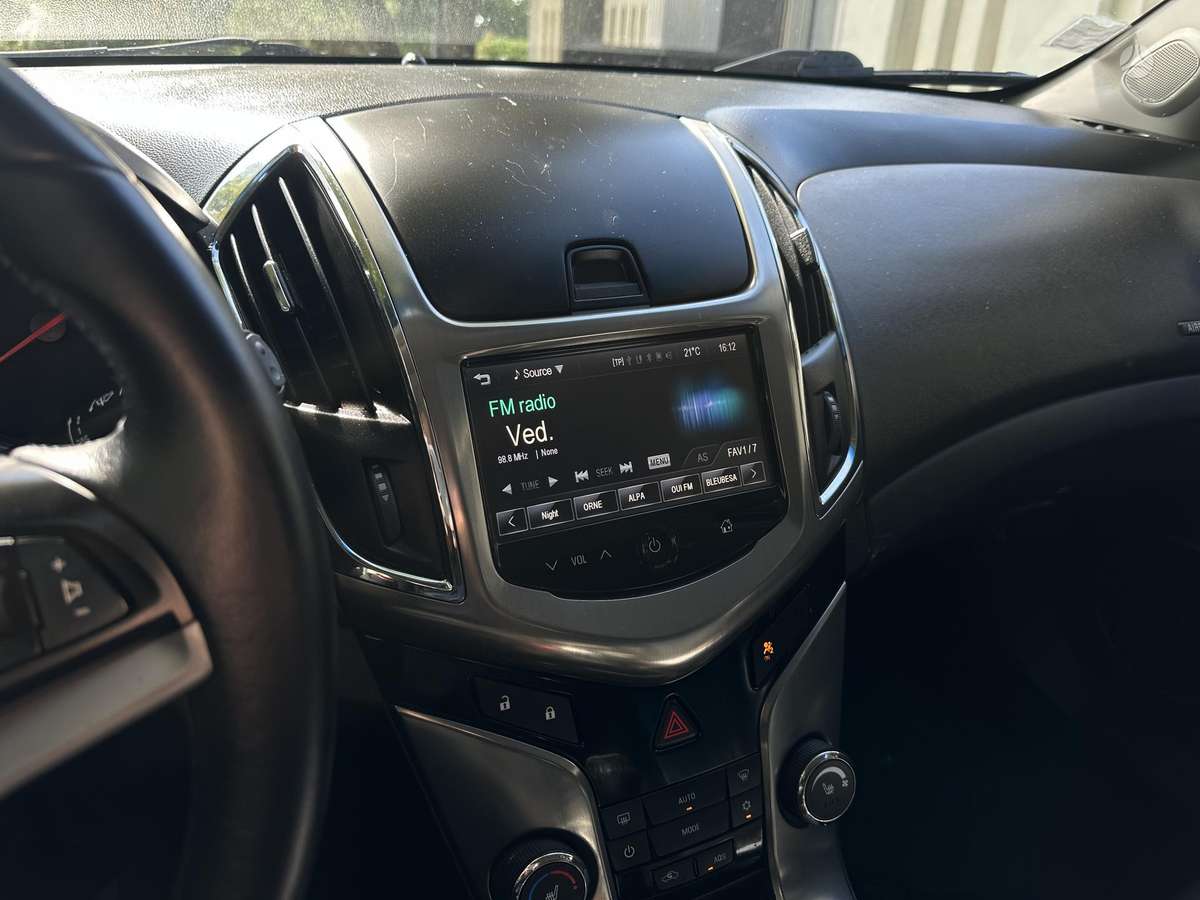 Chevrolet Cruze 2013 — photo 11
