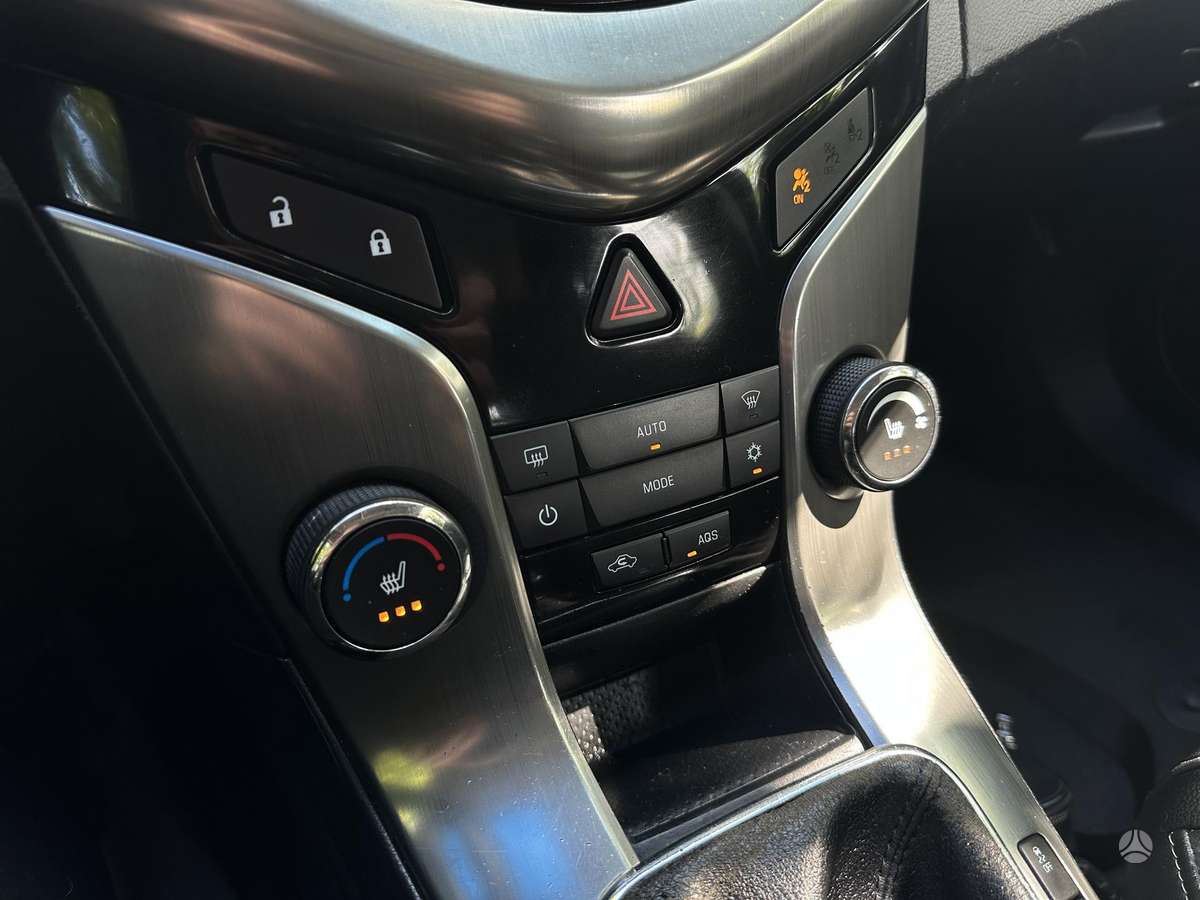 Chevrolet Cruze 2013 — photo 12