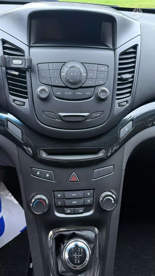 Chevrolet Orlando 2012 — photo 13