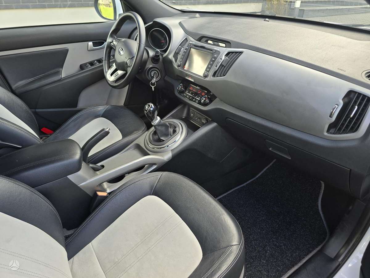 Kia Sportage 2015 — photo 16