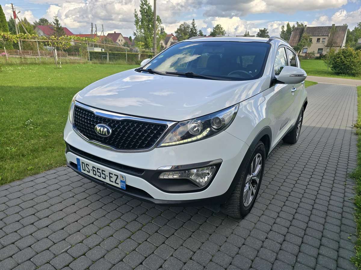 Kia Sportage 2015 — rear view