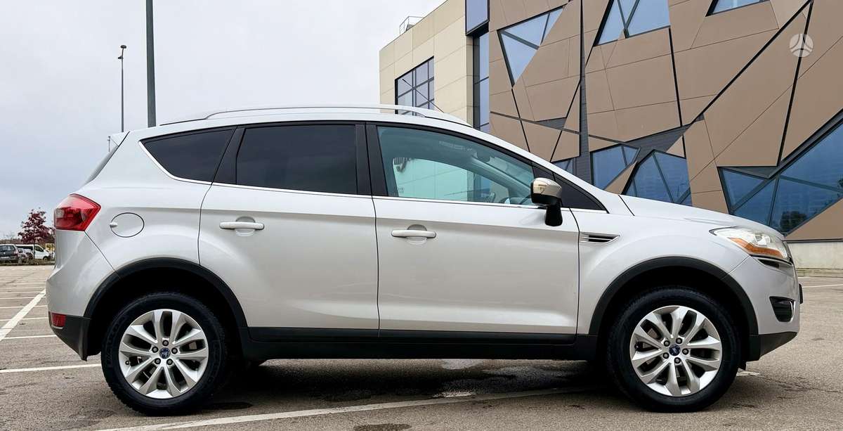 Ford Kuga 2009 — photo 12