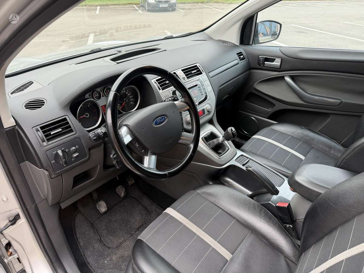 Ford Kuga 2009 — photo 17