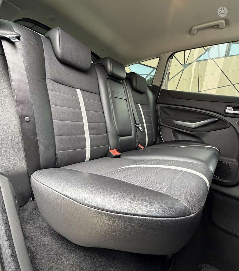 Ford Kuga 2009 — photo 22