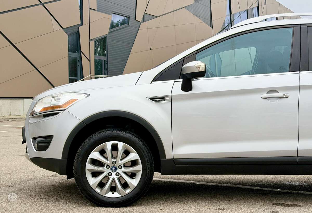 Ford Kuga 2009 — photo 5