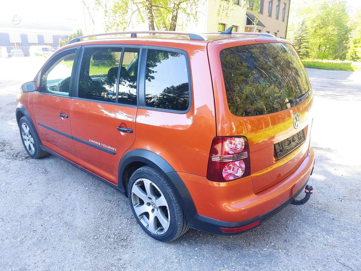 Volkswagen Cross 2007 — interior