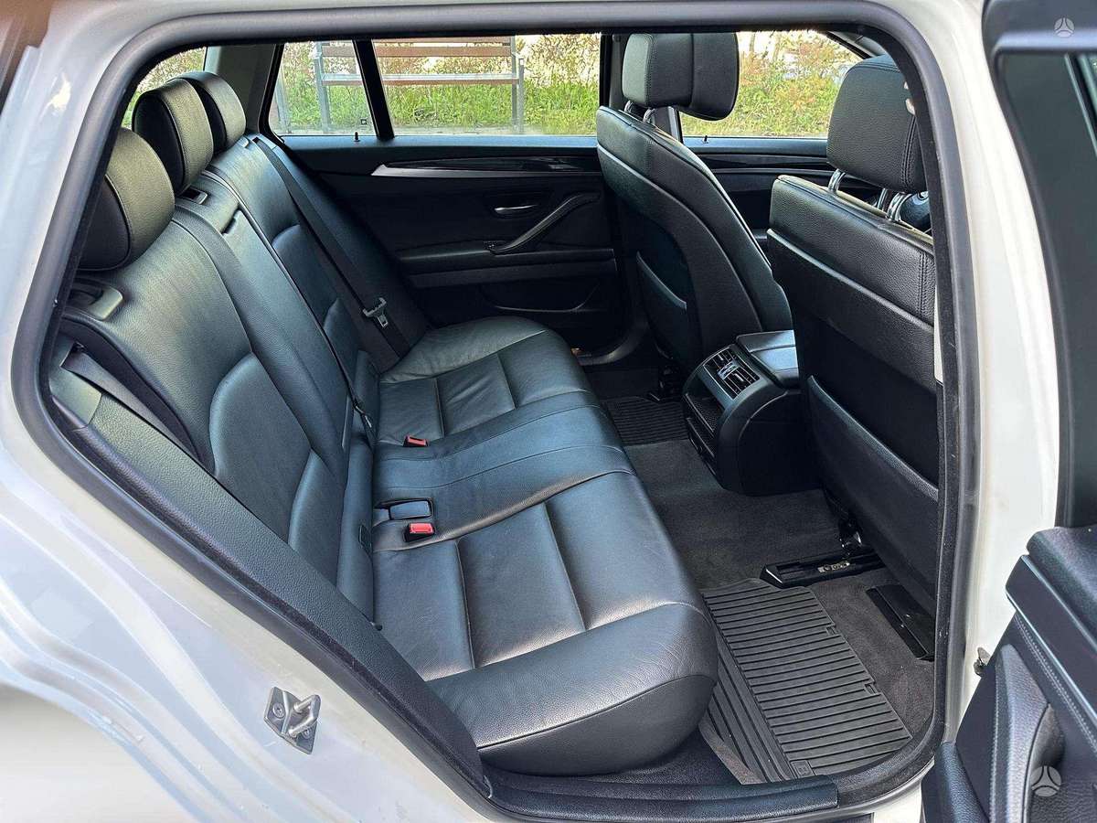 BMW 520 2013 — photo 20