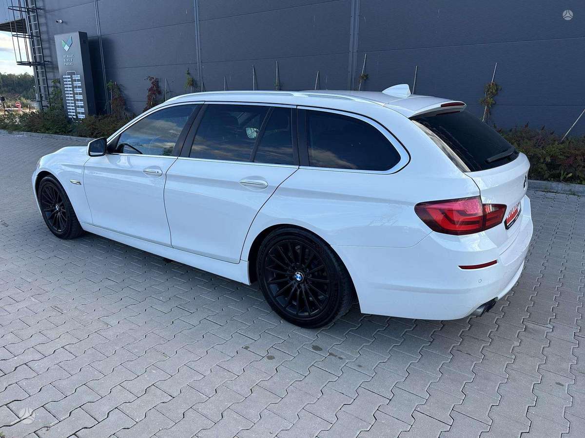BMW 520 2013 — photo 9