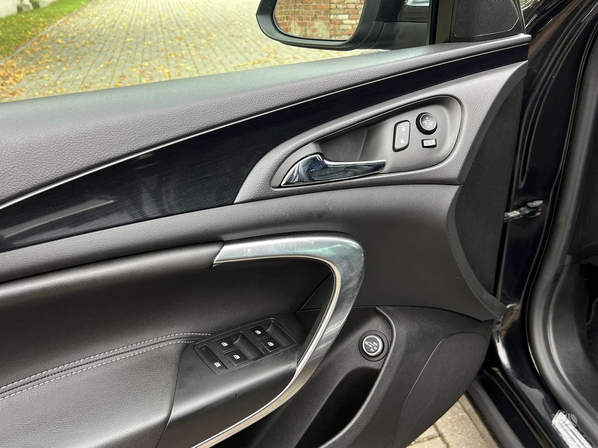 Opel Insignia 2014 — photo 24