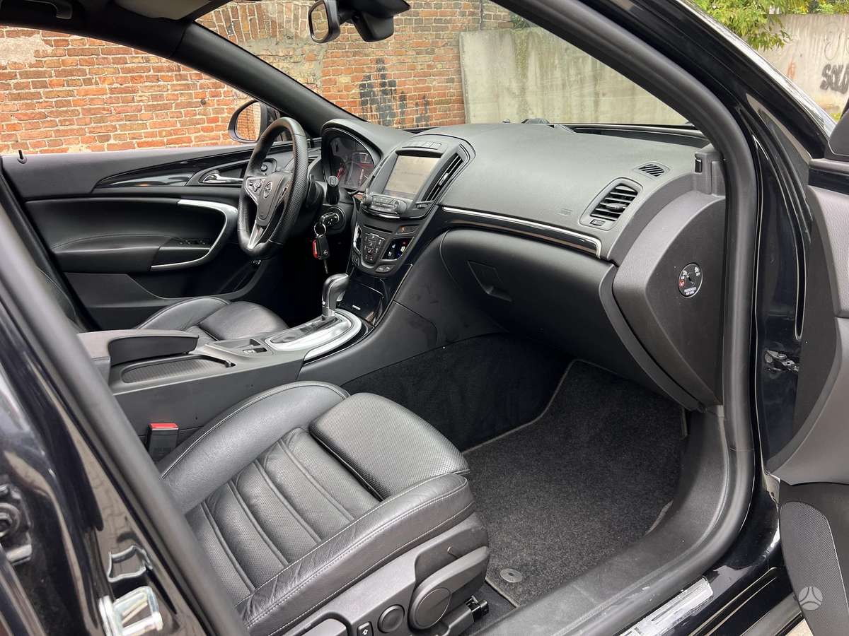 Opel Insignia 2014 — photo 29