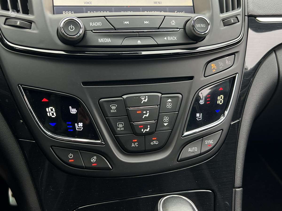 Opel Insignia 2014 — photo 34
