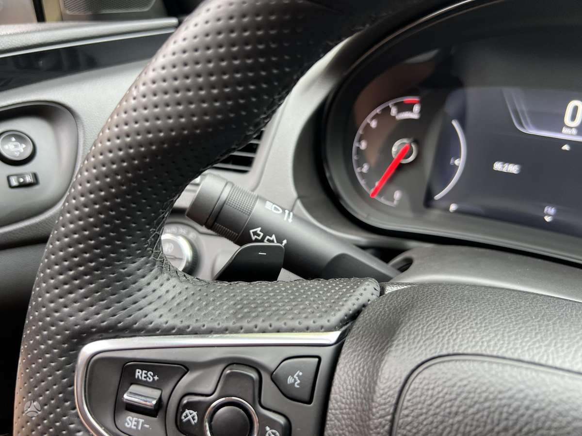 Opel Insignia 2014 — photo 38
