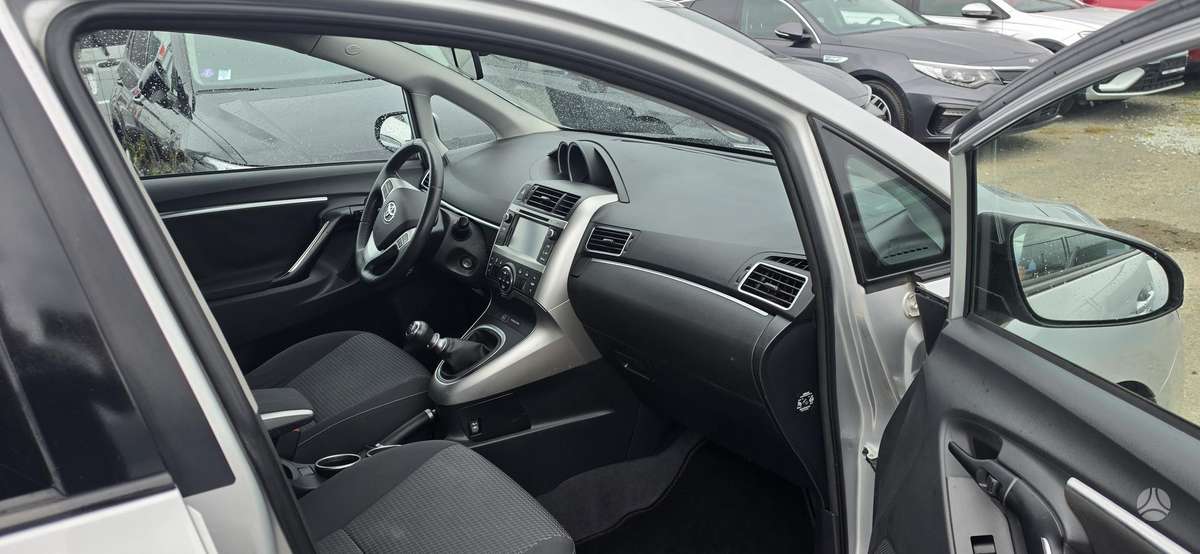 Toyota Verso 2014 — photo 14