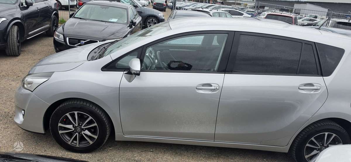 Toyota Verso 2014 — photo 7