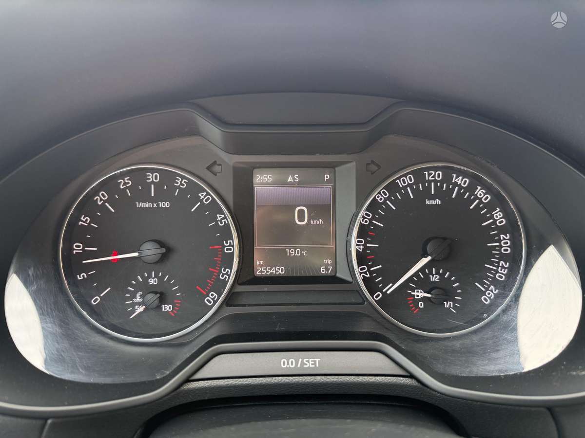 Skoda Octavia 2015 — фото 13
