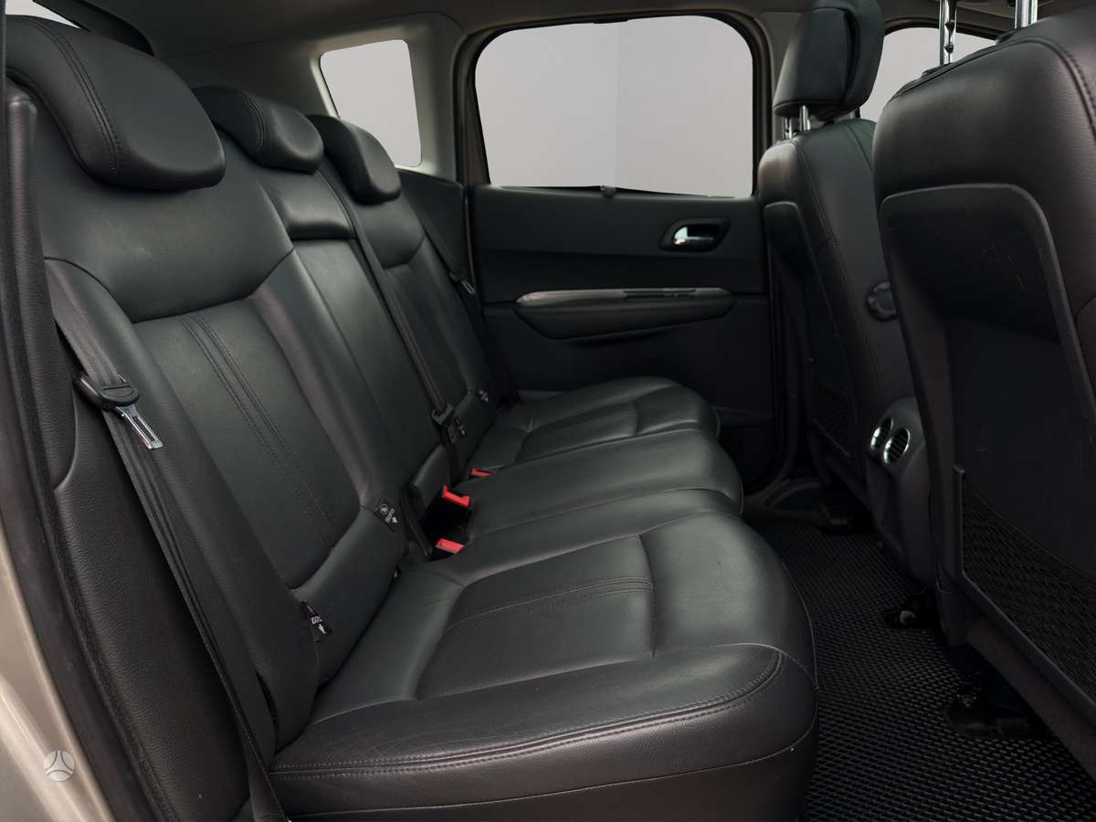 Peugeot 3008 2009 — photo 10
