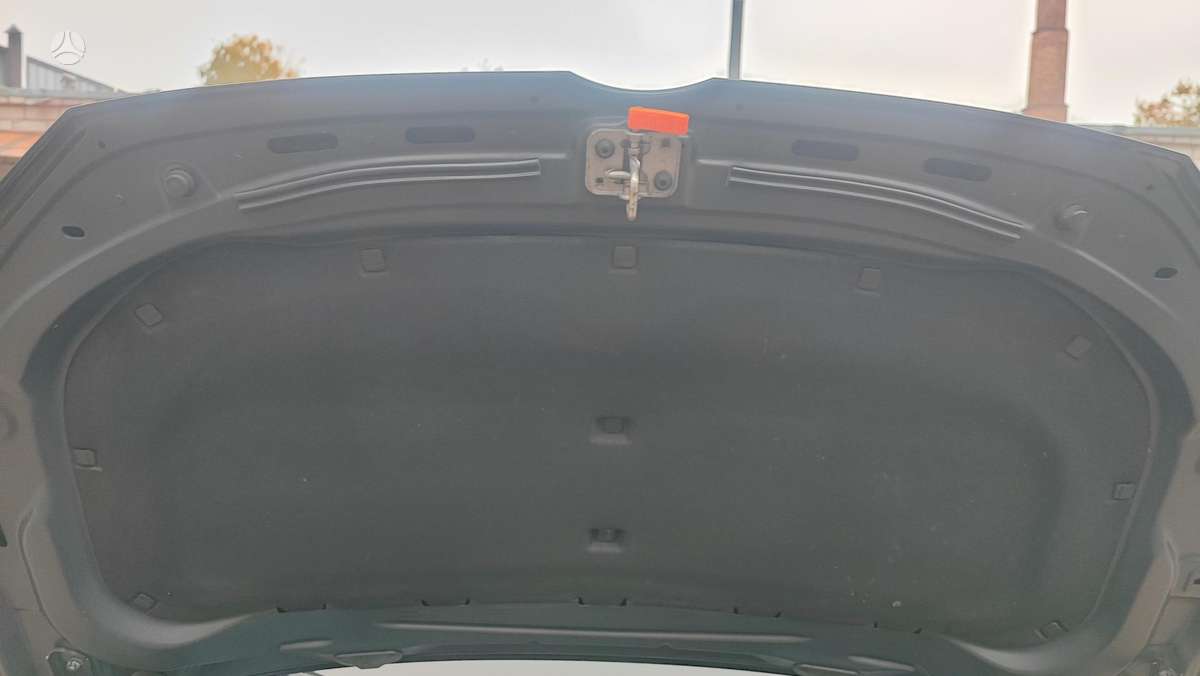 Volkswagen Touran 2013 — photo 17