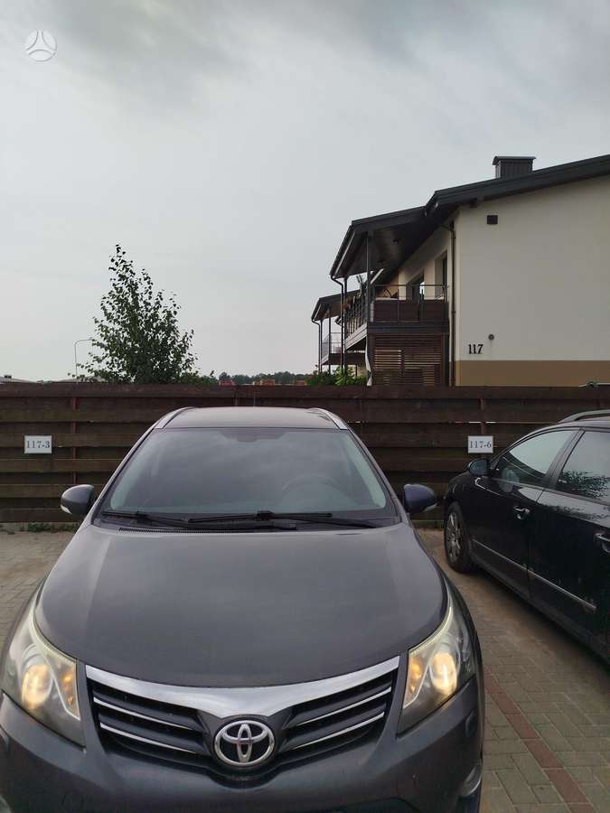 Toyota Avensis 2012 — photo 6
