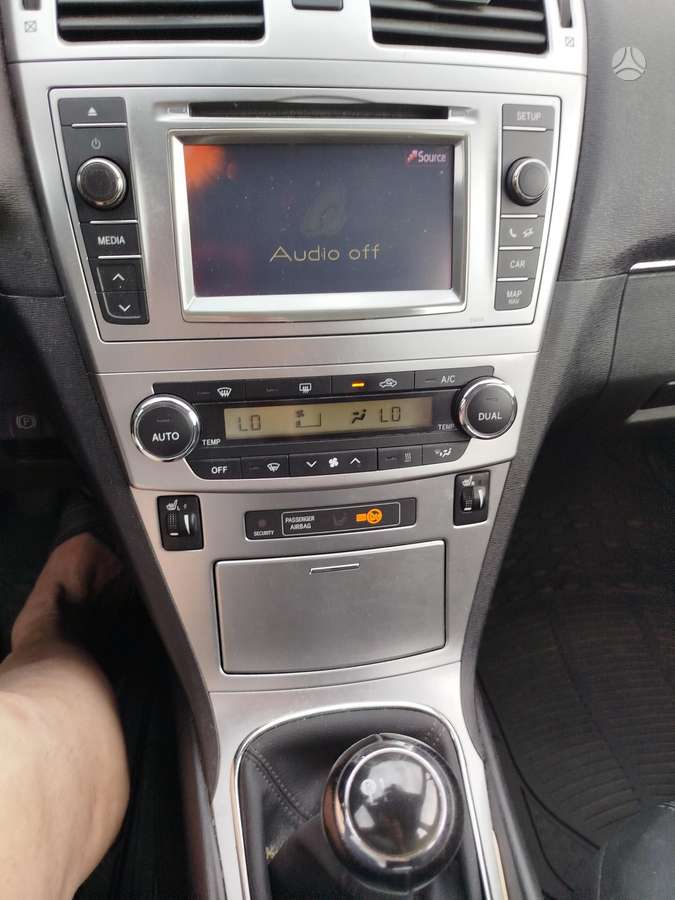 Toyota Avensis 2012 — photo 7
