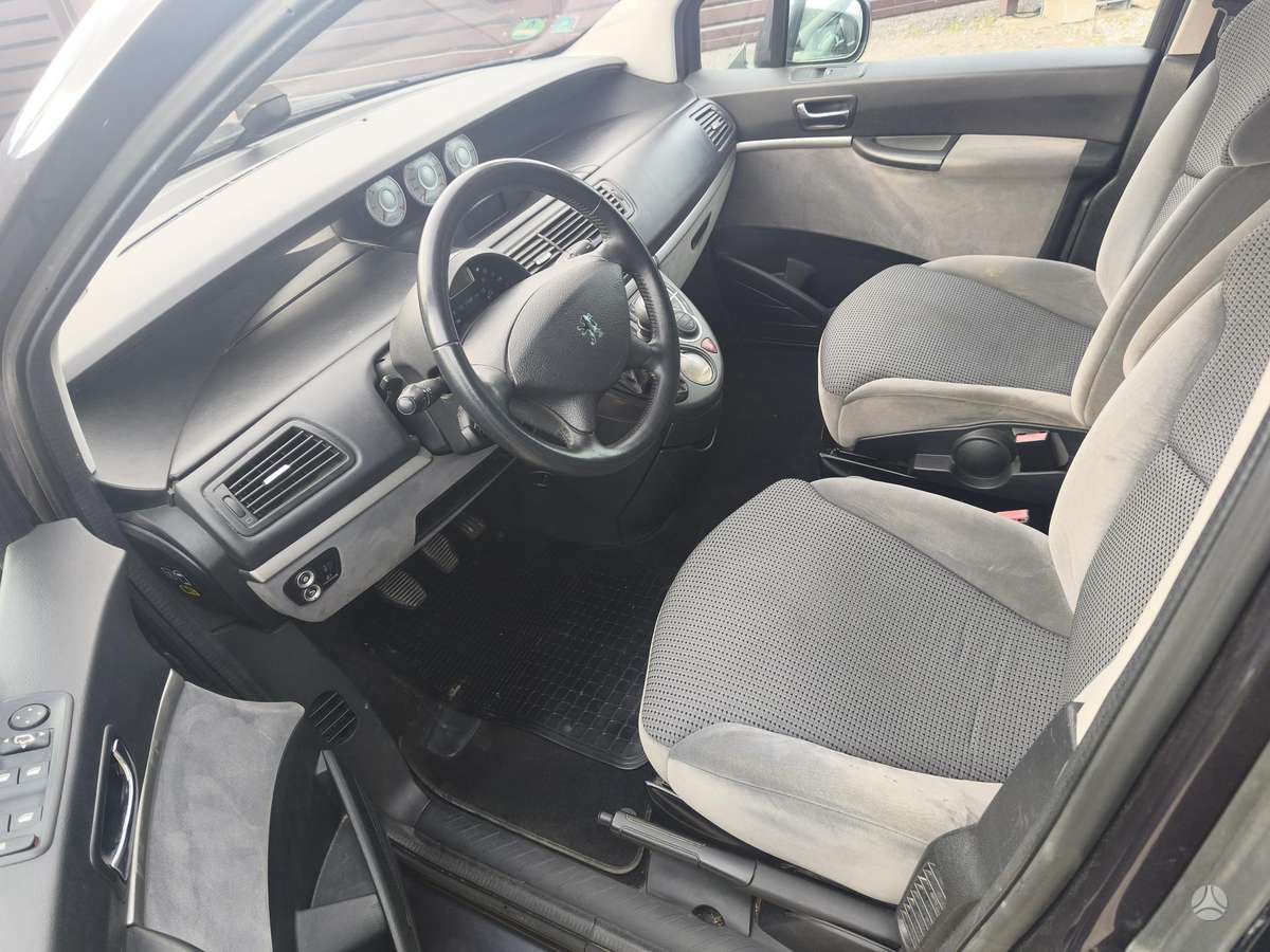 Peugeot 807 2010 — photo 7