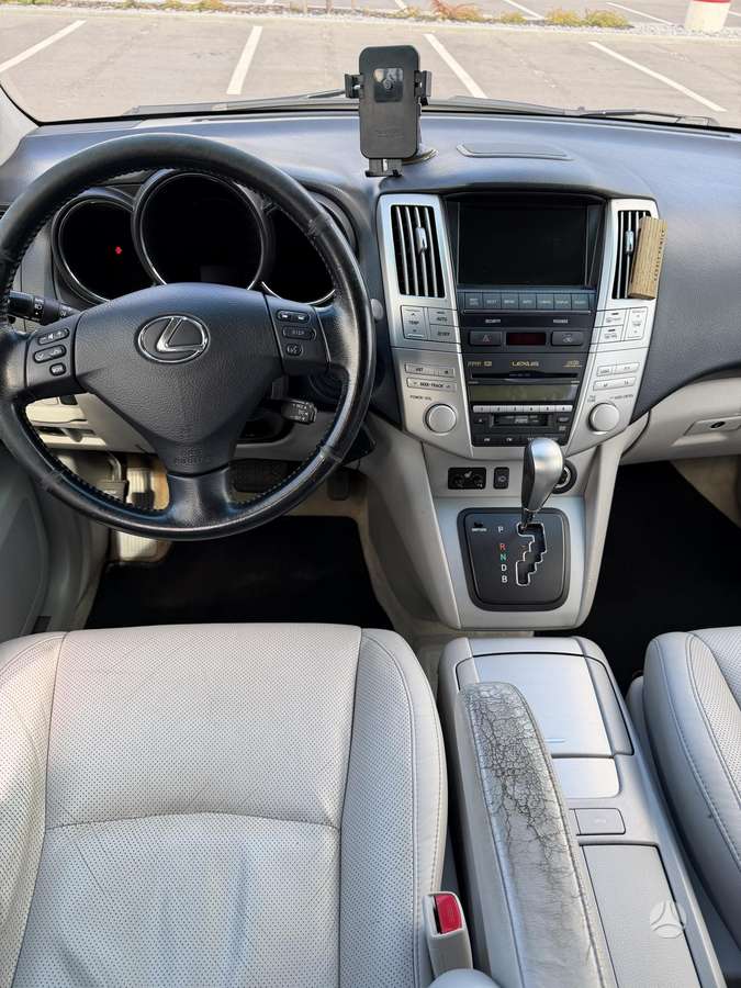 Lexus RX 2008 — engine 3311 cm³, 211 HP (155kW)